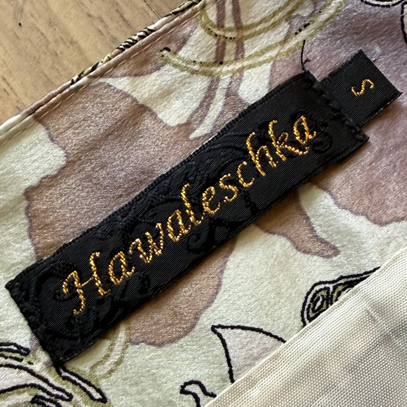 Копринена пола Hawaleschka